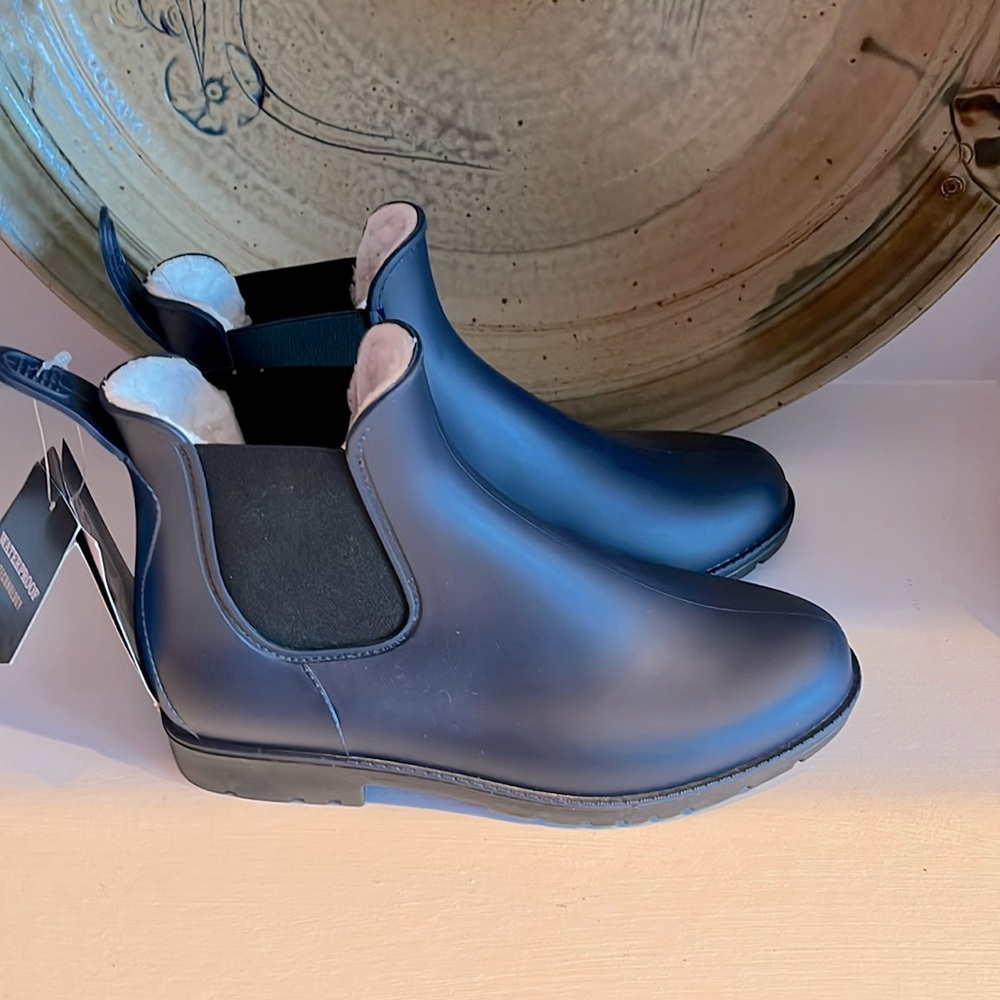 KHOMBU  Chelsea Waterproof Navy Blue Rainboots Sz 7